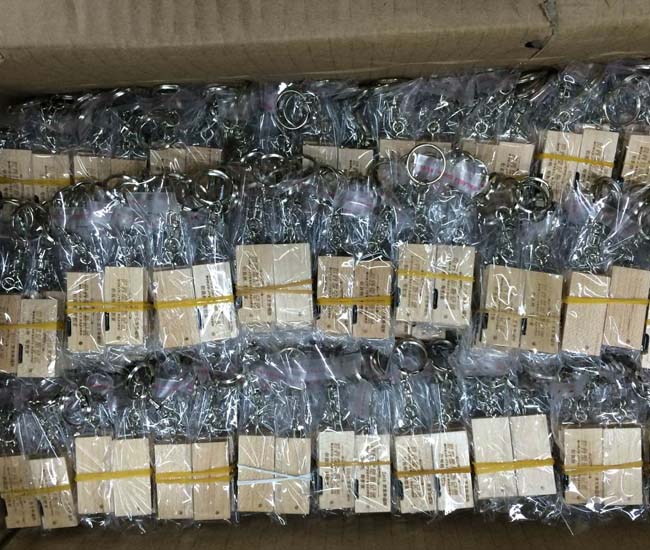 木頭旋轉(zhuǎn)U盤，由深圳U盤廠家制作